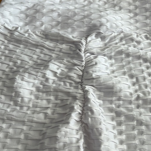 Famous TikTok Leggings, Yoga Pants for Women, Booty - Picture 7 of 8